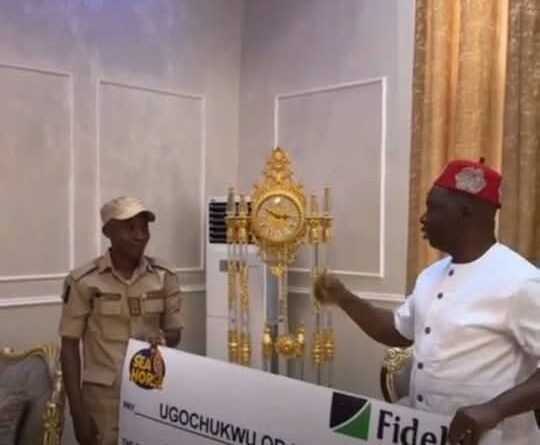 Seahorse lubricants CEO, Ebuka gifts immigration officer Orji N5m for rejecting N10m bribe & arresting ritualist Ezeani