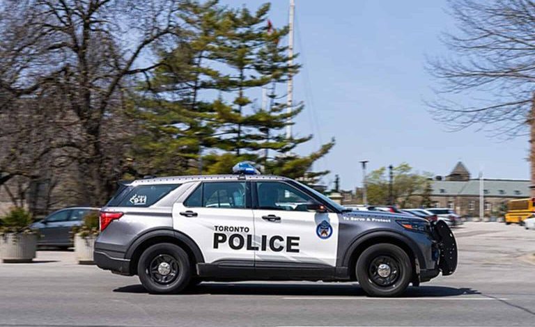 totonto-police-768x512-1-768x470