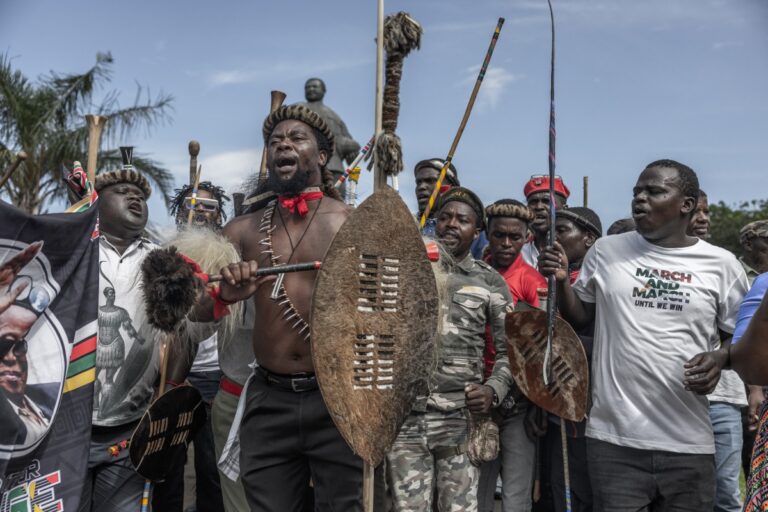 SAFRICA-ECONOMY-MIGRATION